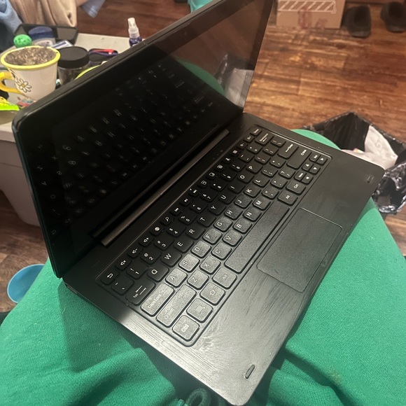 Insignia 15.6 inch Tablet with Keyboard - Picture 6 of 6